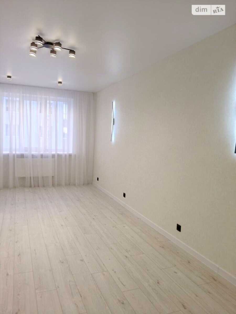 1877934764931683