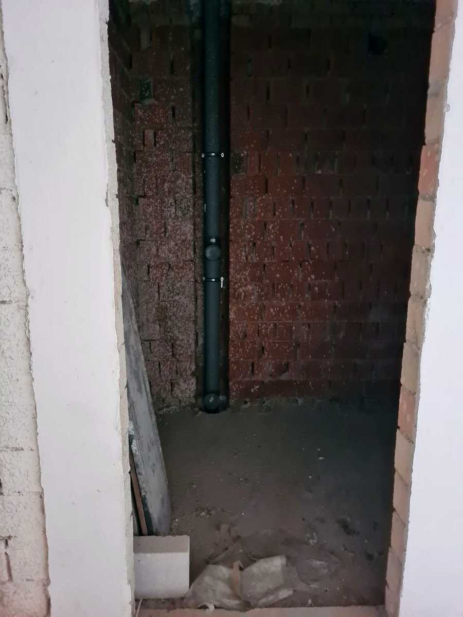 1877934840750093