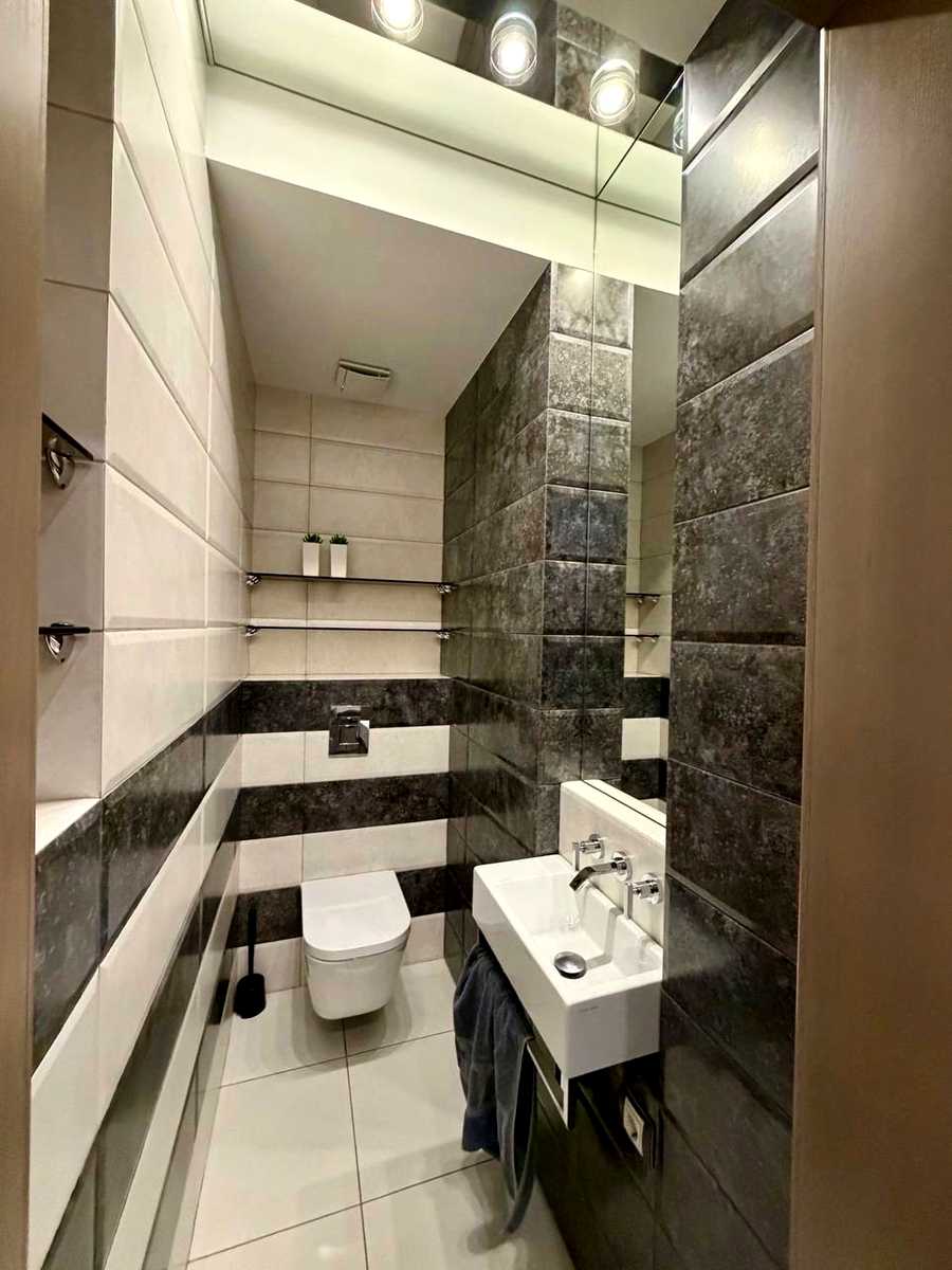 1877935942449206