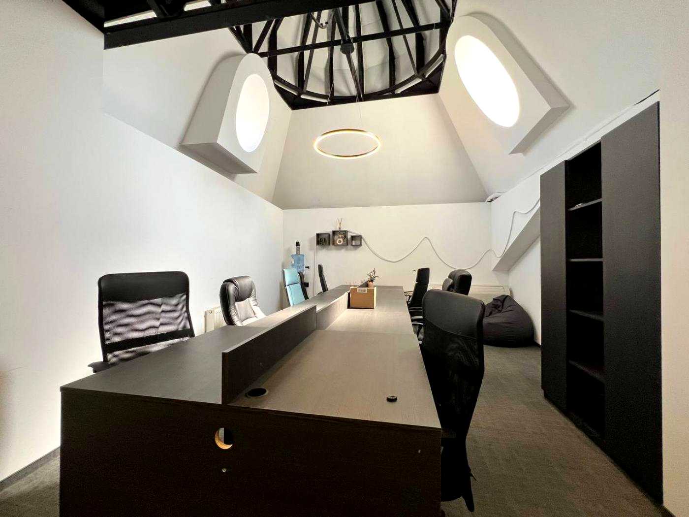 1877936190384000