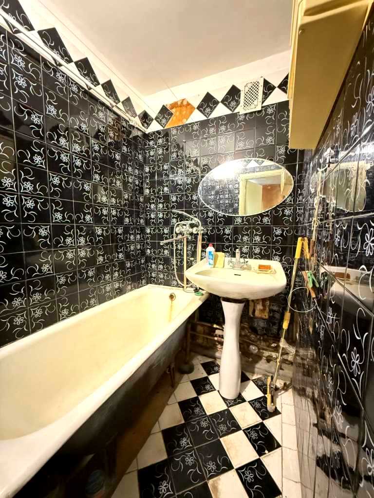 1877936335896739