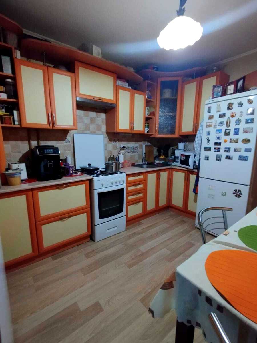 1877936570563706