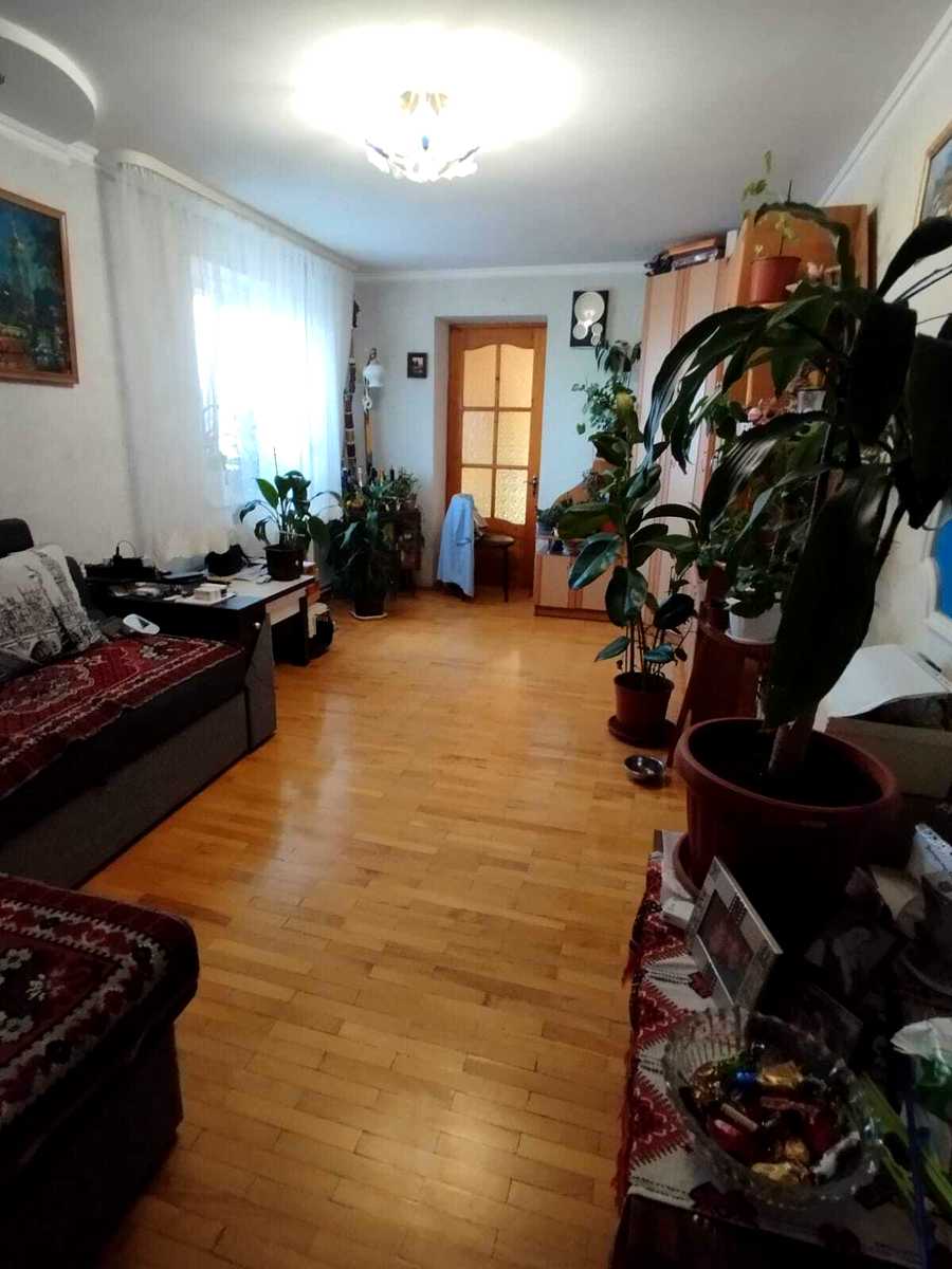 1877936571513541