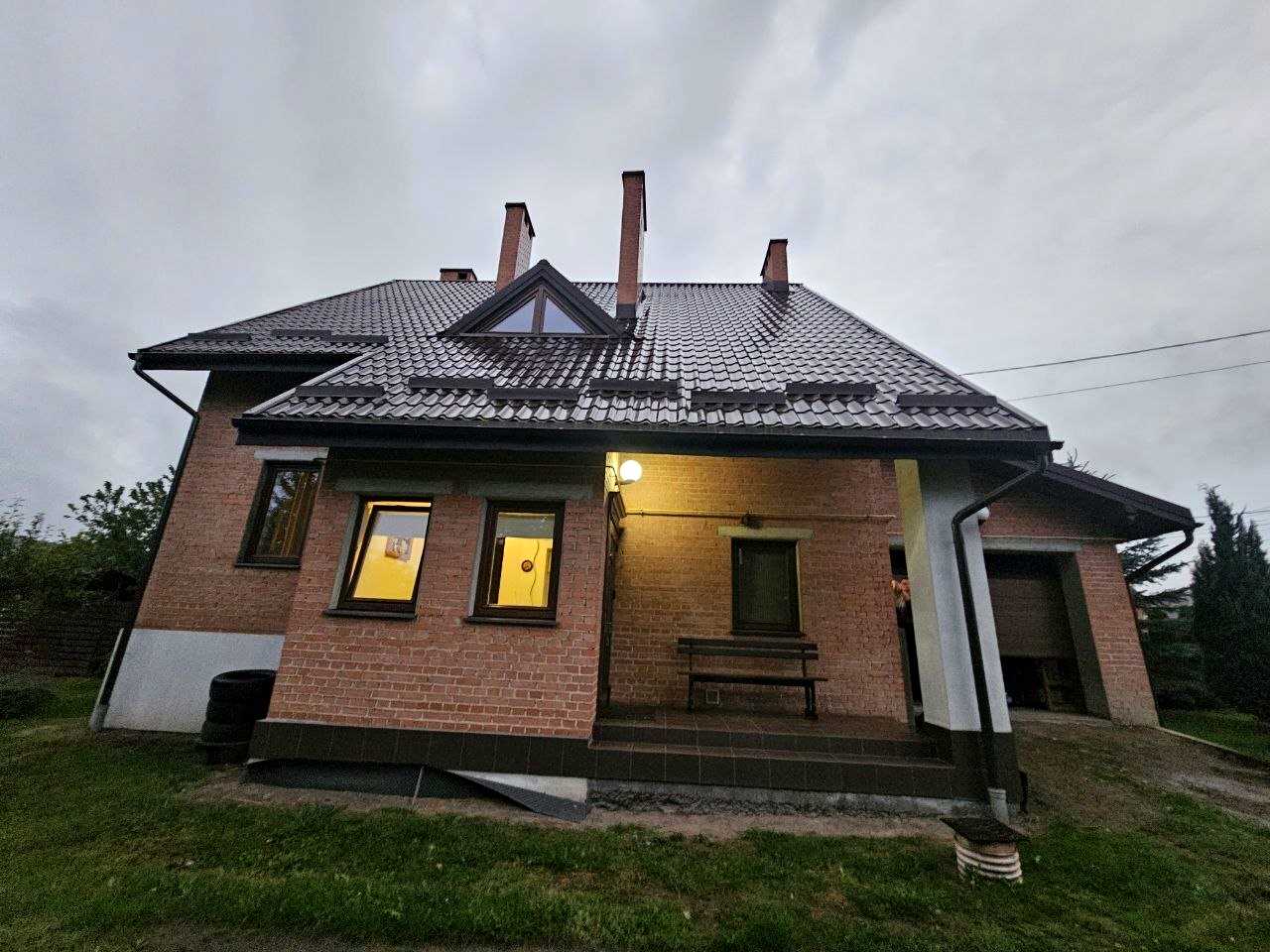 1877937841768202