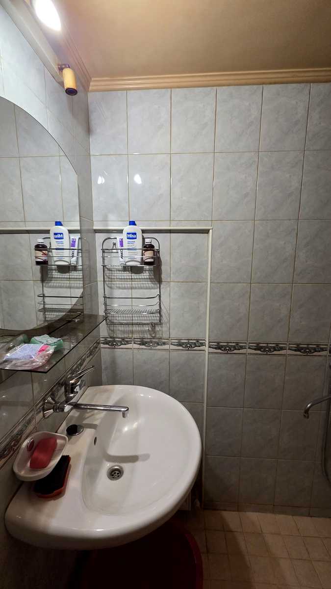 1877938149273915