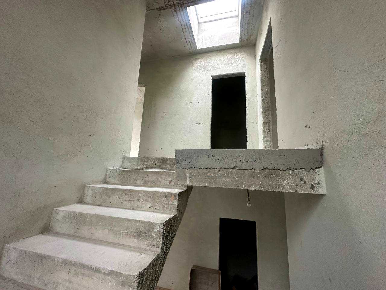 1877938703467452