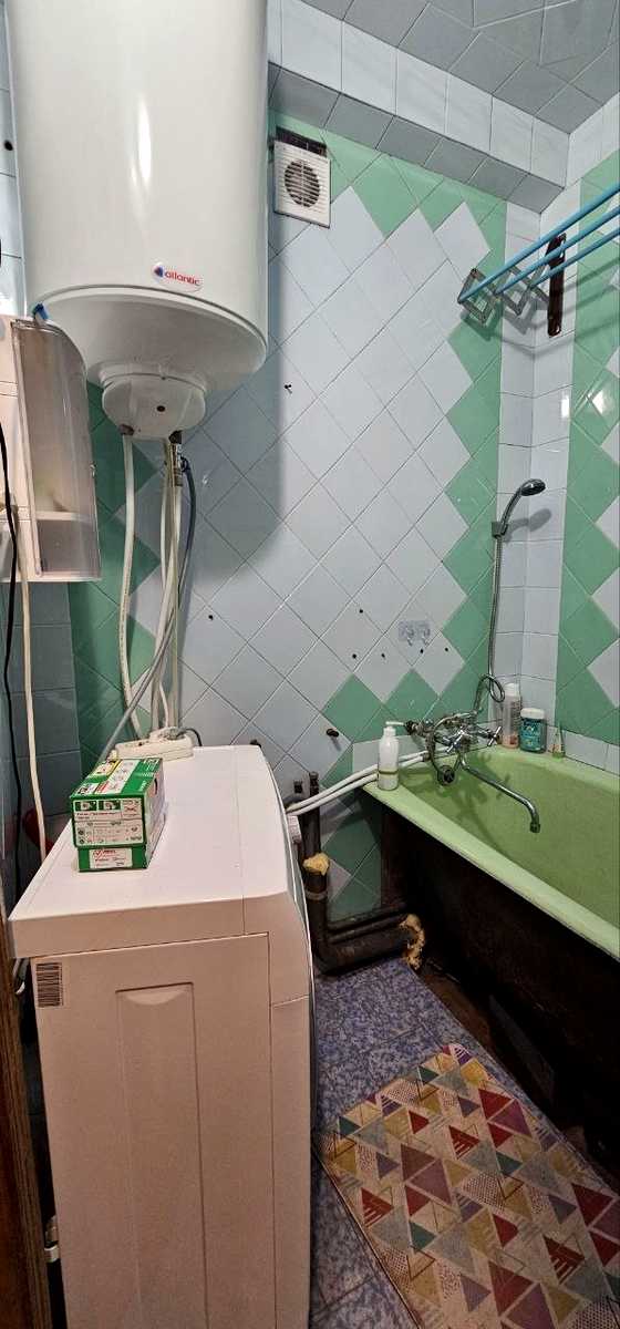 1877938844041365