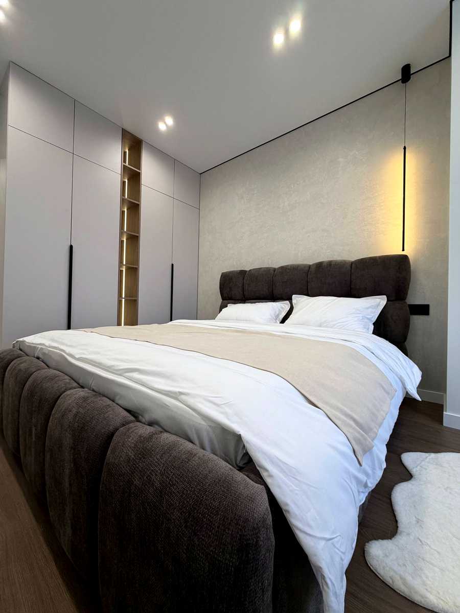1877939422830953