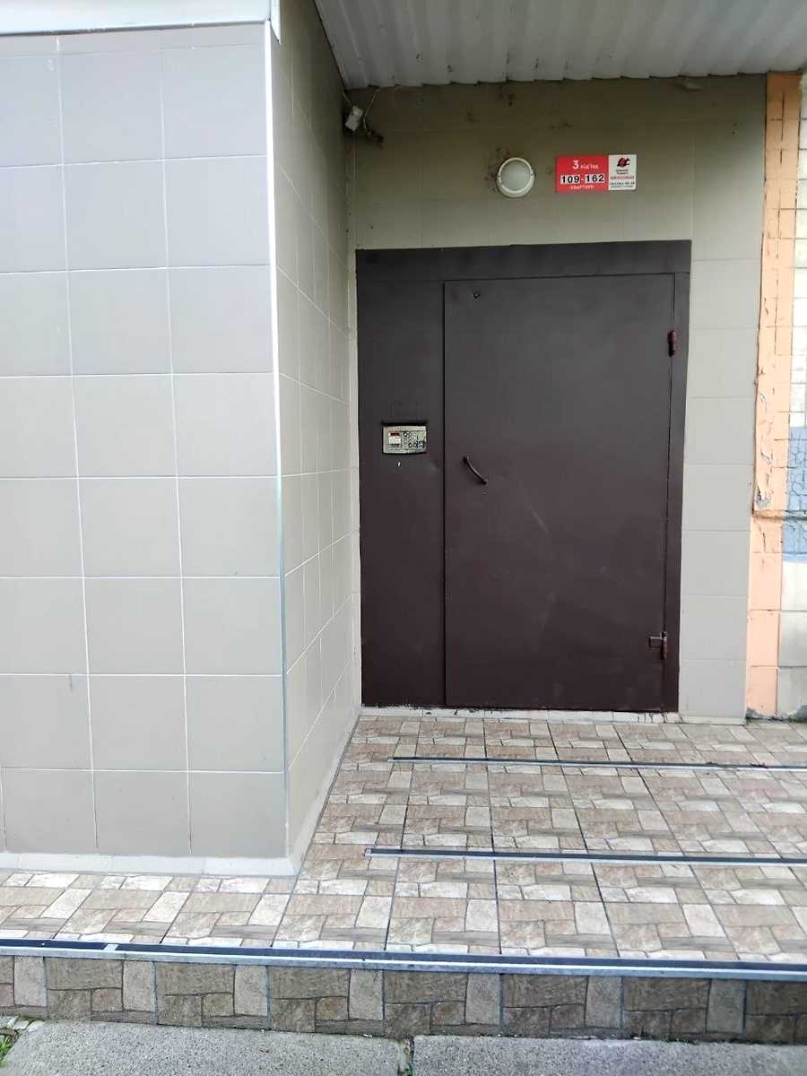 1877940136178702