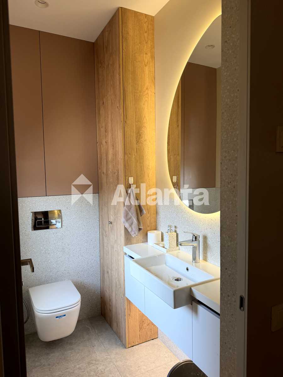 1877940145247036