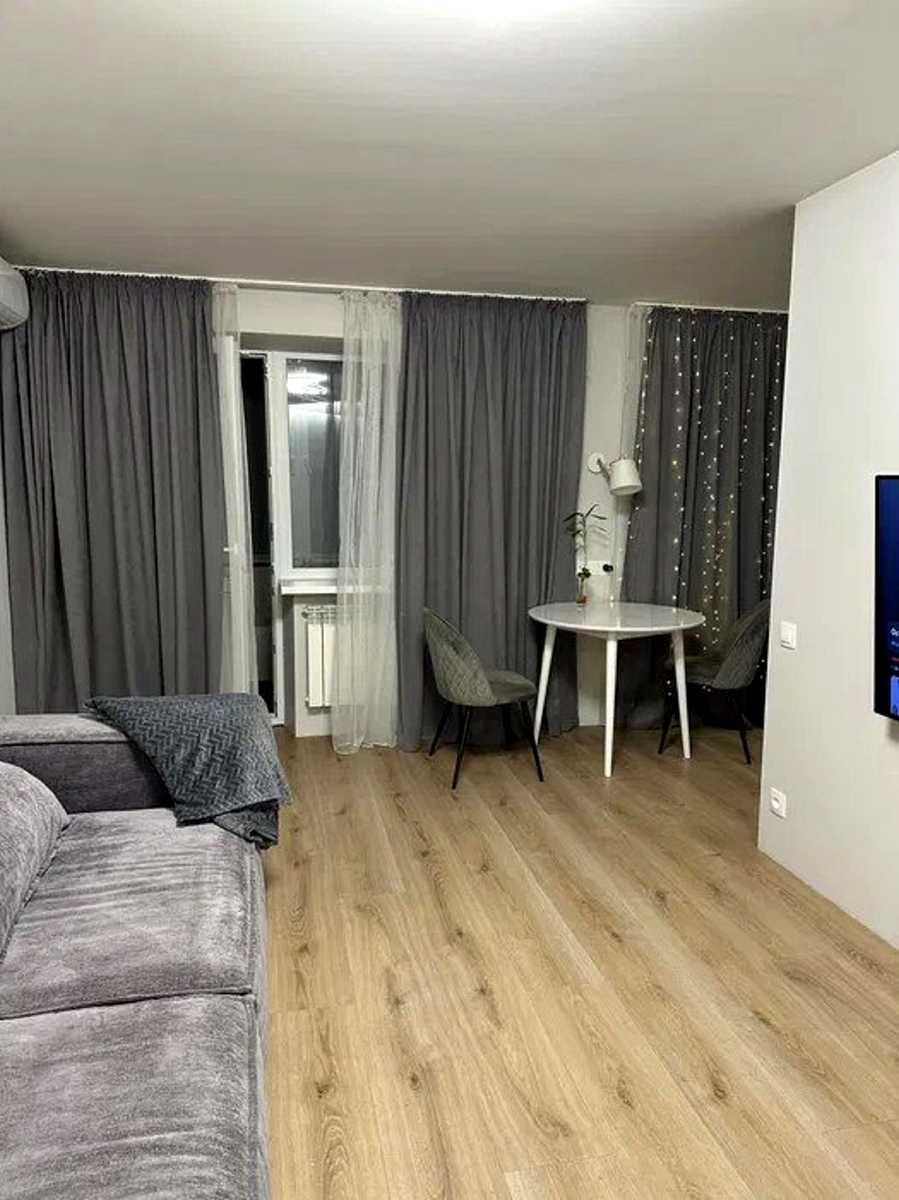 1877940916348157