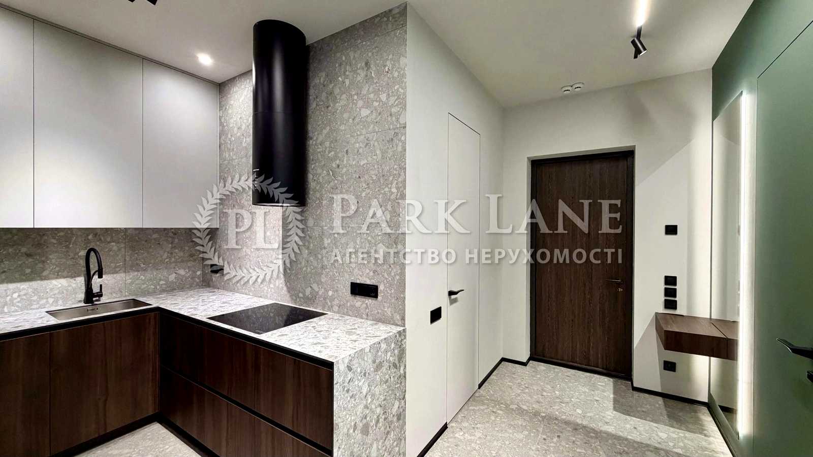 1877941670463155