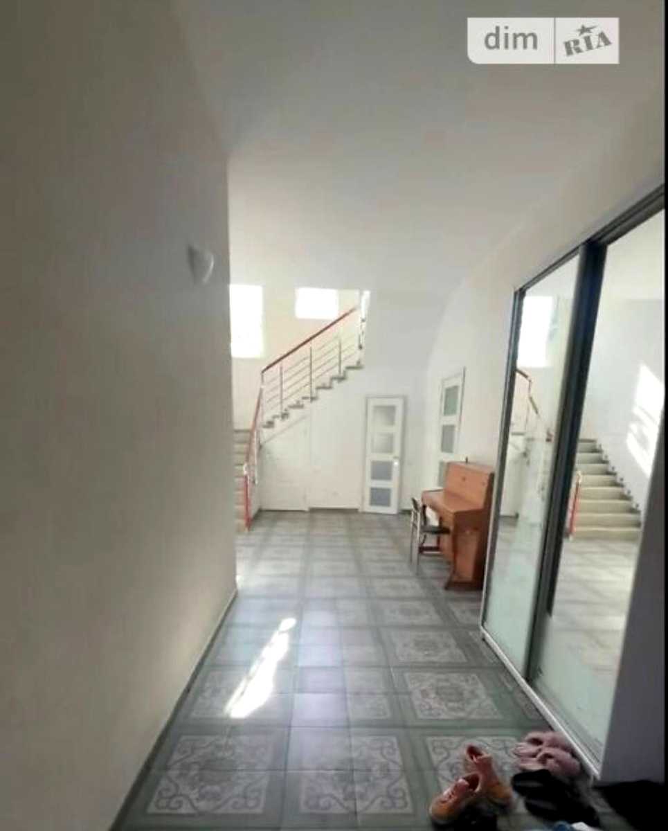 1877941745892532