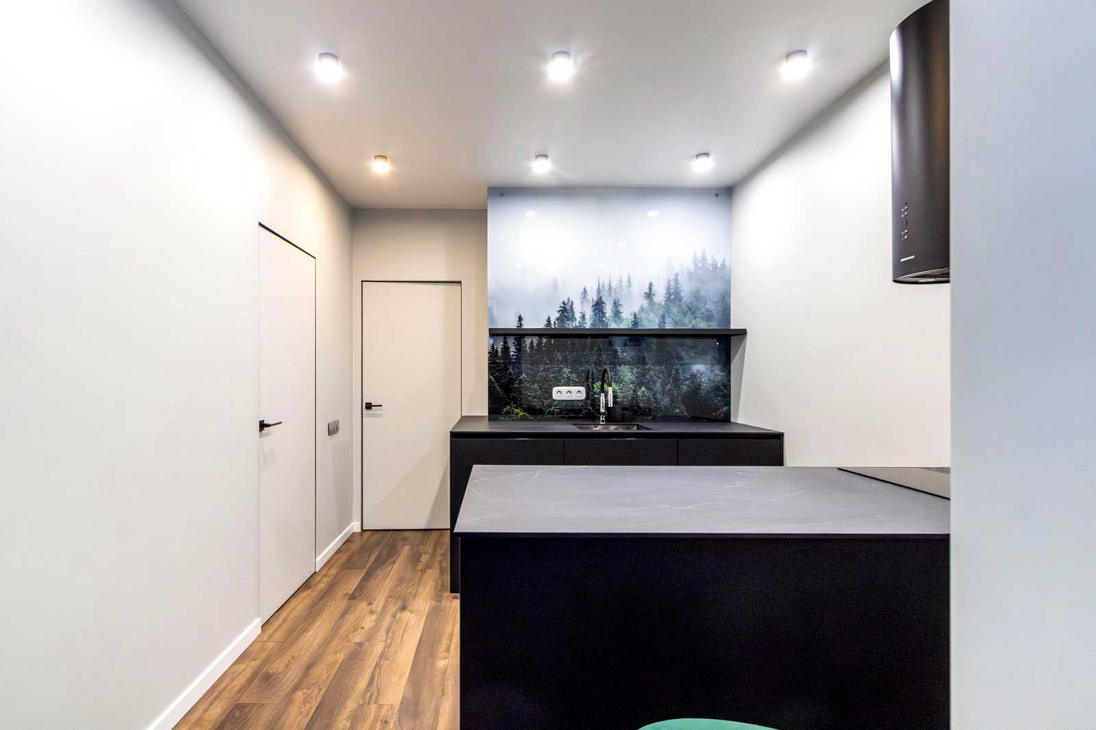 1877942007990051
