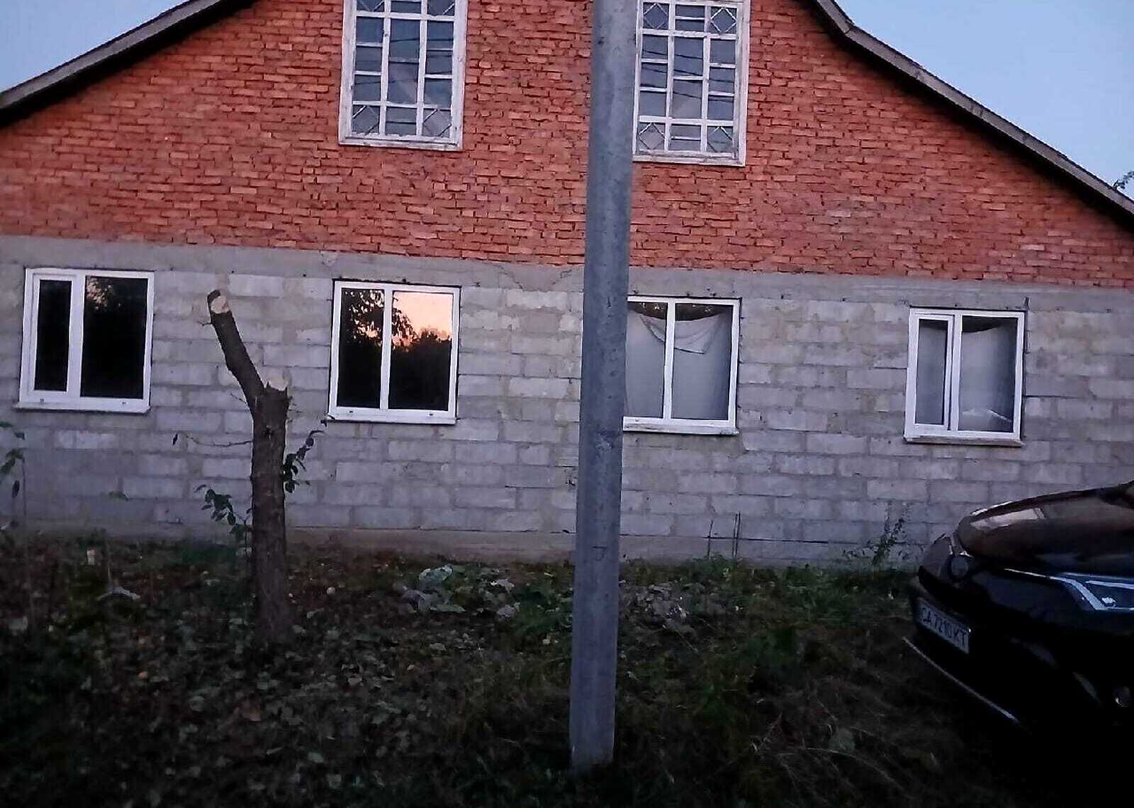 1877942065315584