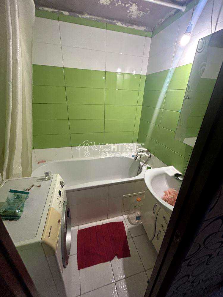 1877942424459969