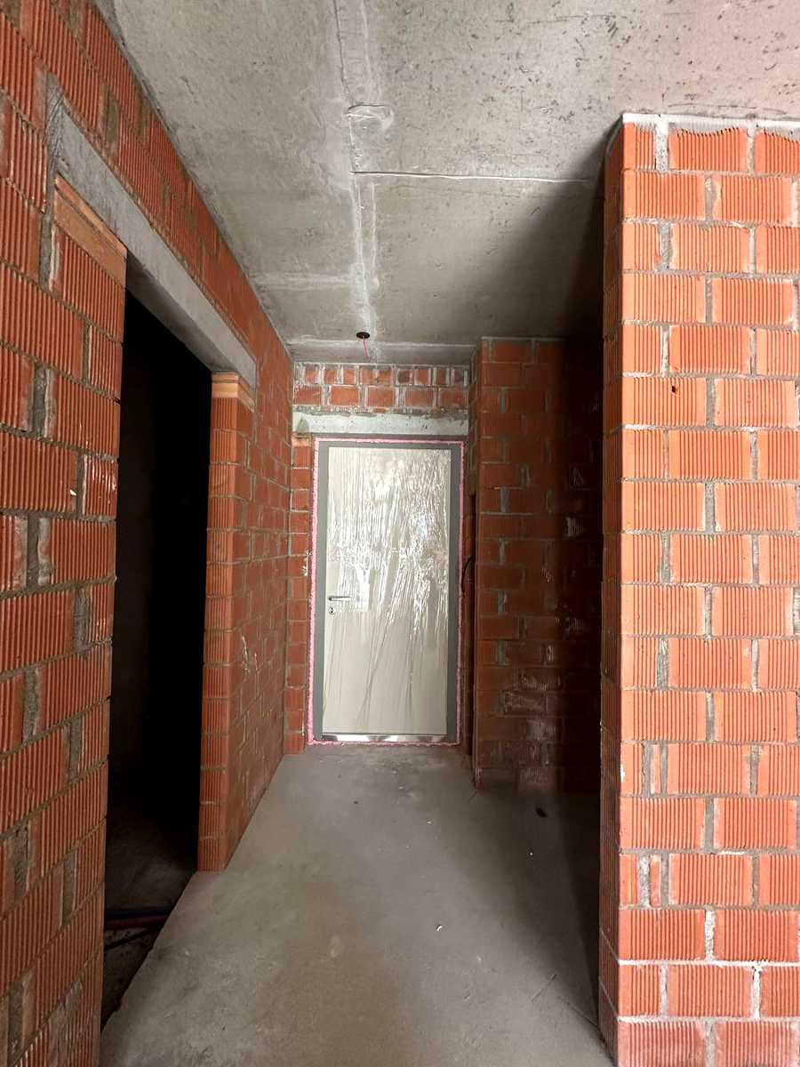 1877943138318836