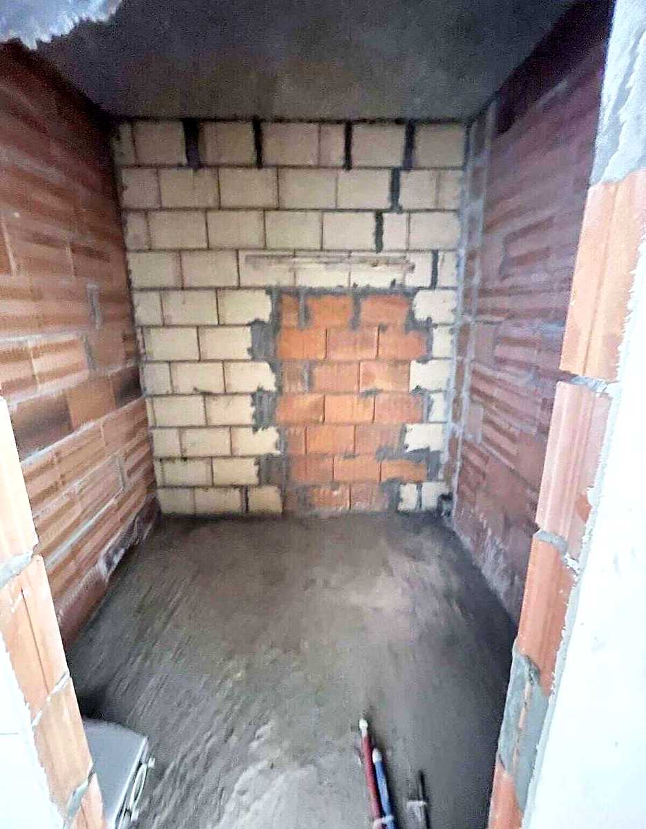 1877943571236946