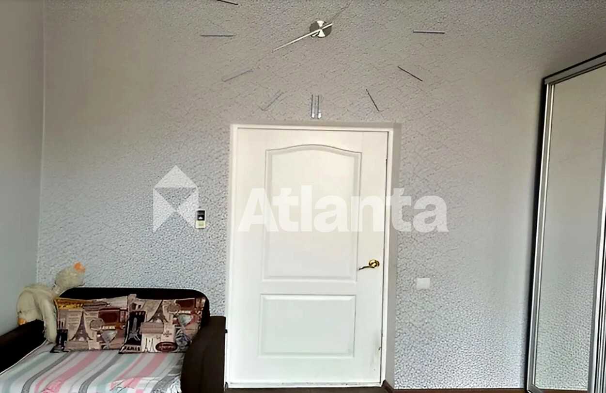 1877943940262561