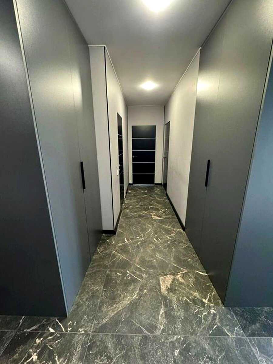1877944170729824