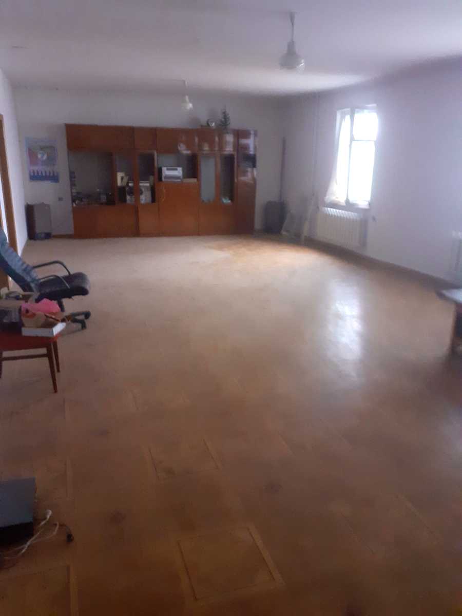 1877944862032640
