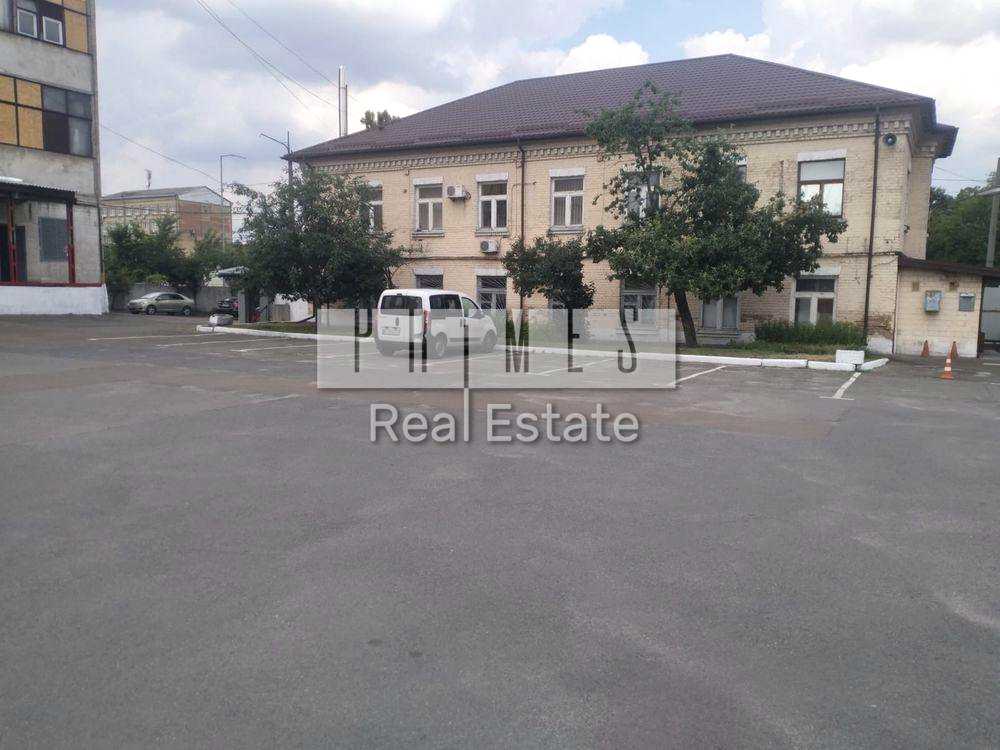 1877945044994878