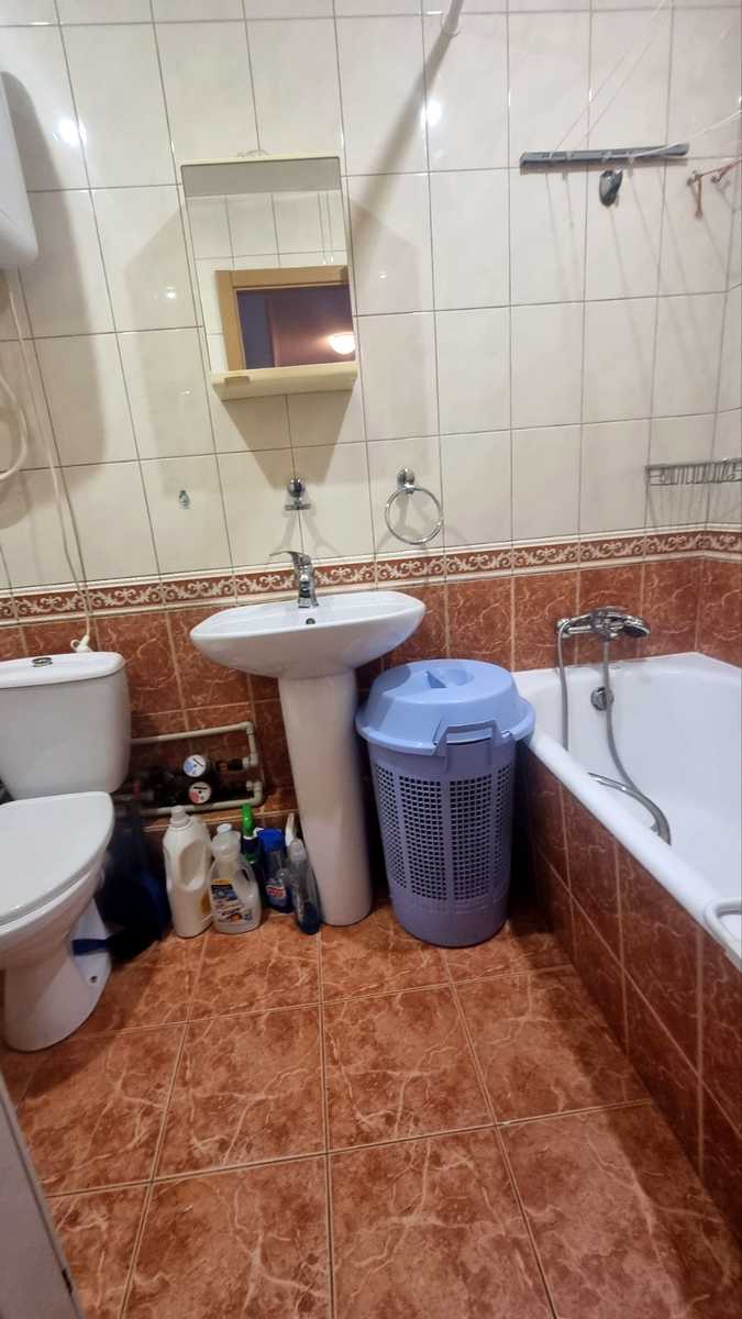 1877945793968360