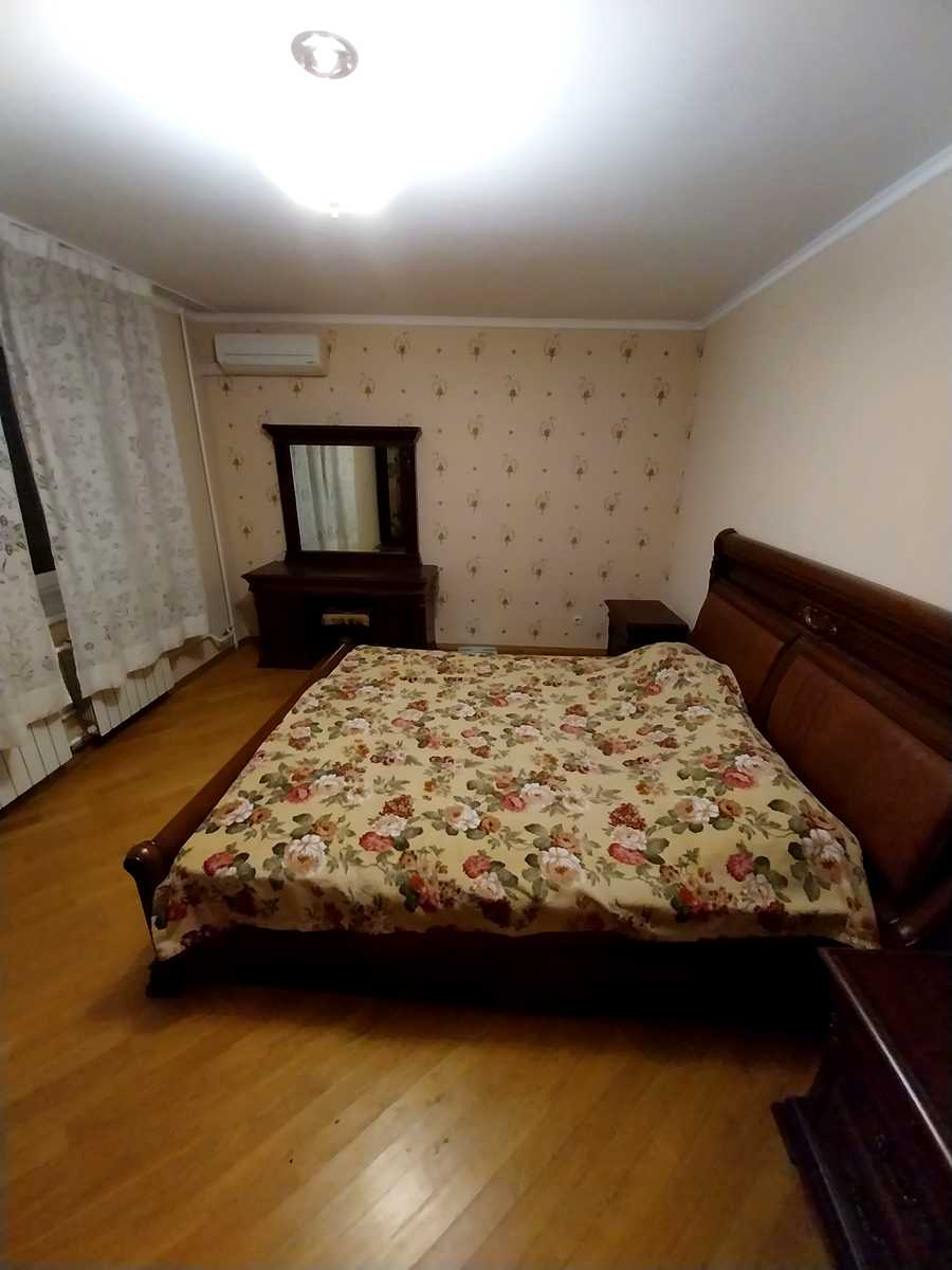 1877945848723326