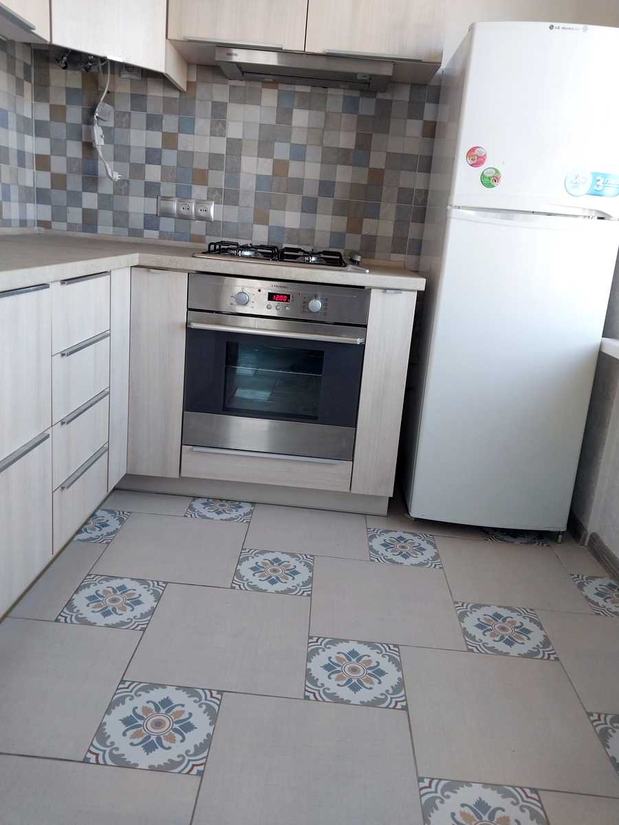1877945850125046