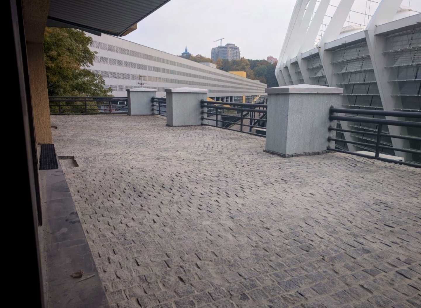 1877945892129036