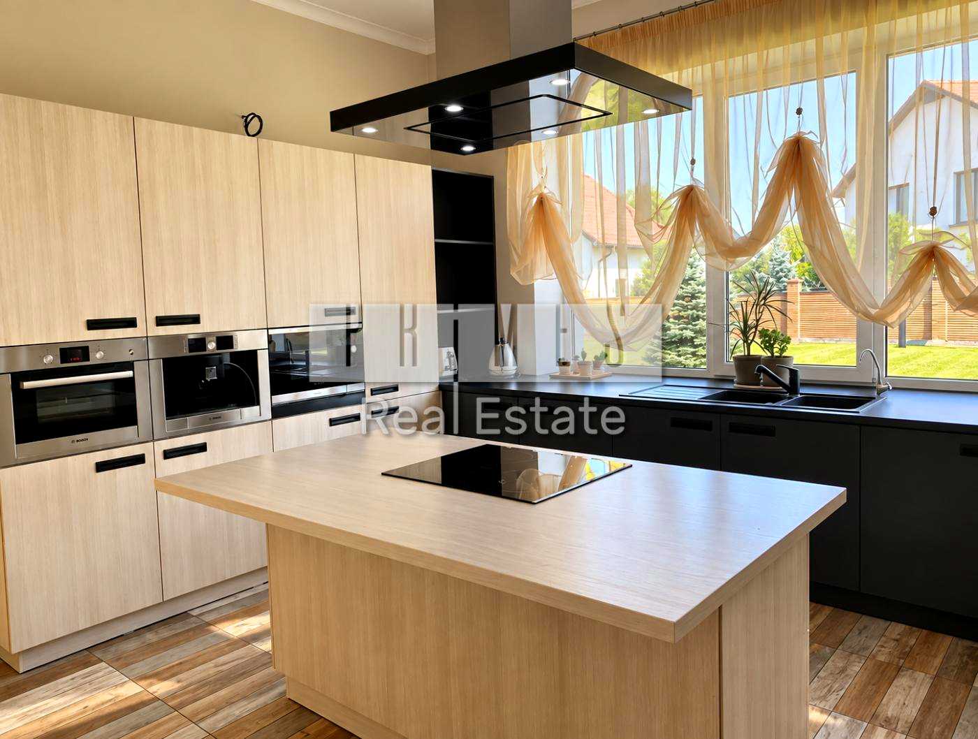 1877946086597074