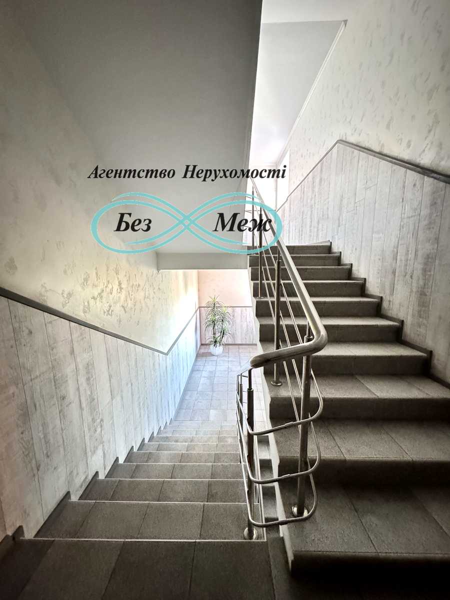 1877946247947037