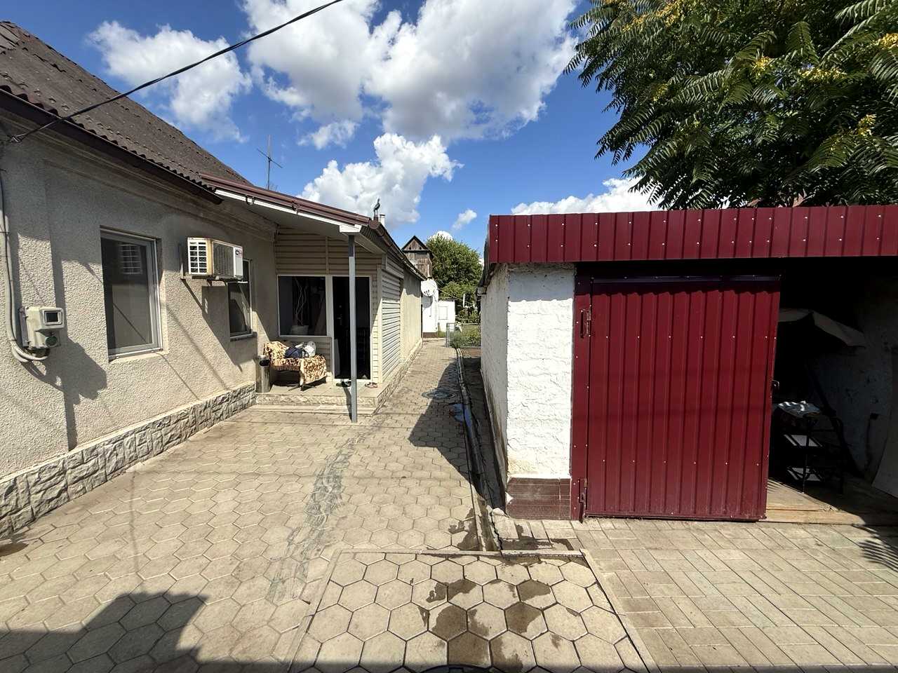 1877946921472932