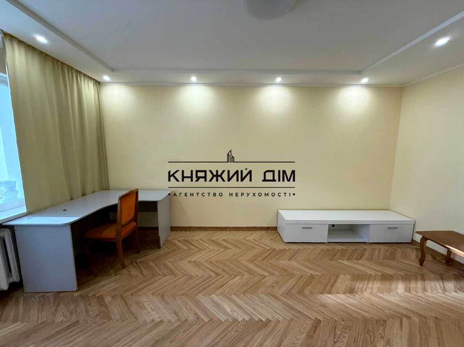 1877947551736390