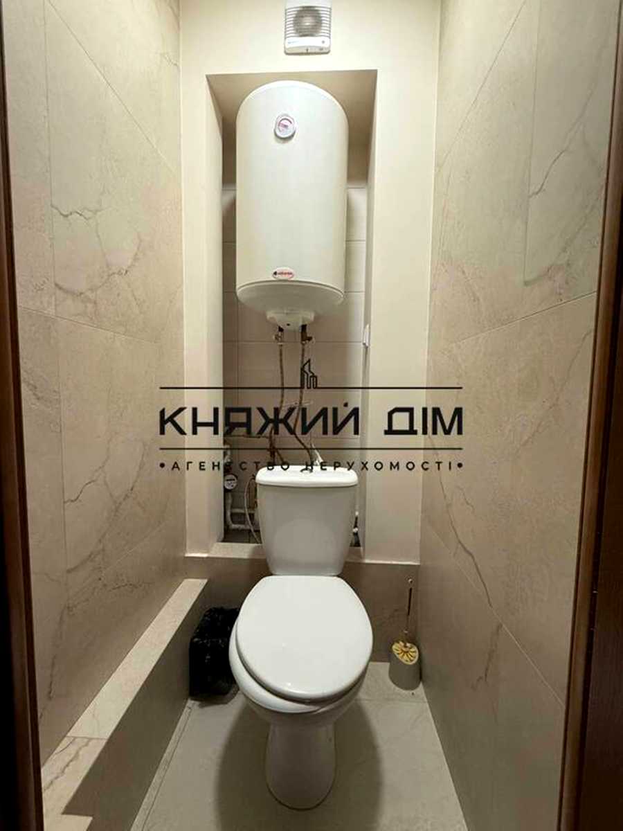 1877947554077598