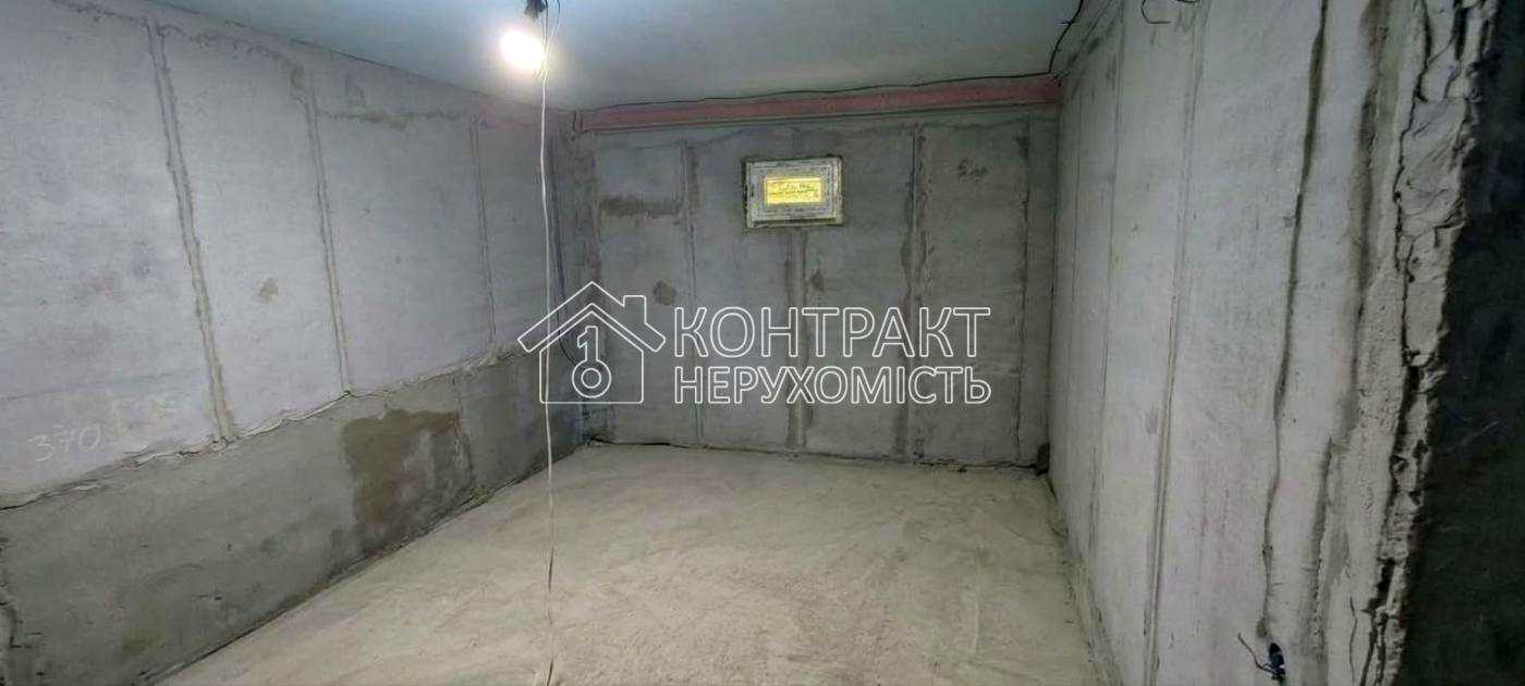 1877947676659691