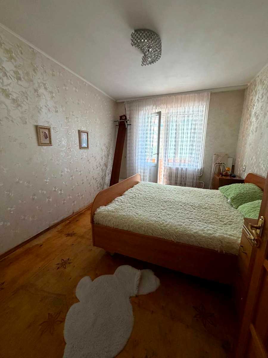 1877947925658094
