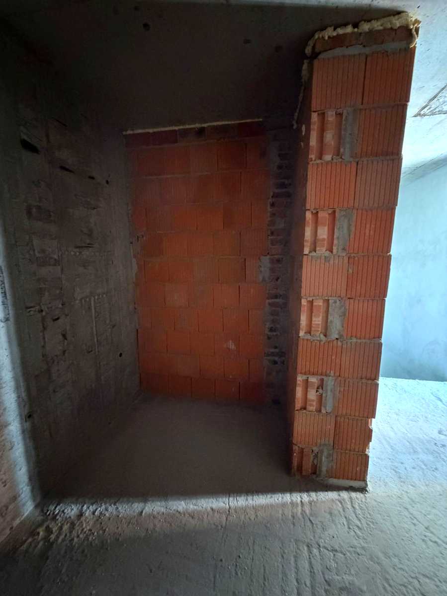 1877949467405330