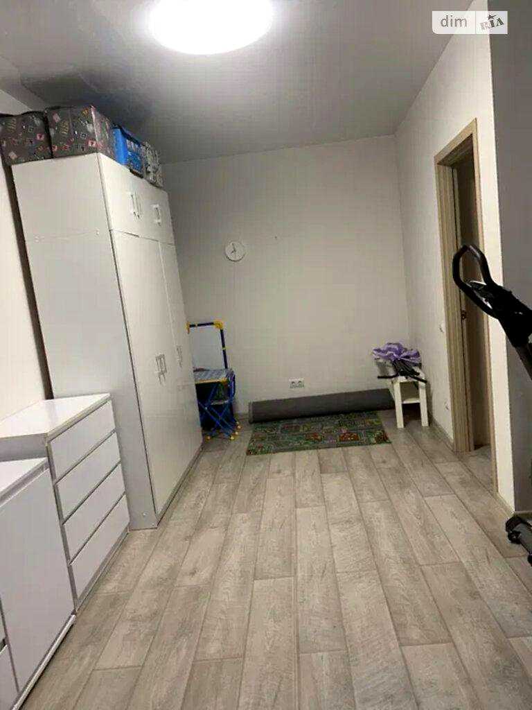 1877950010226756