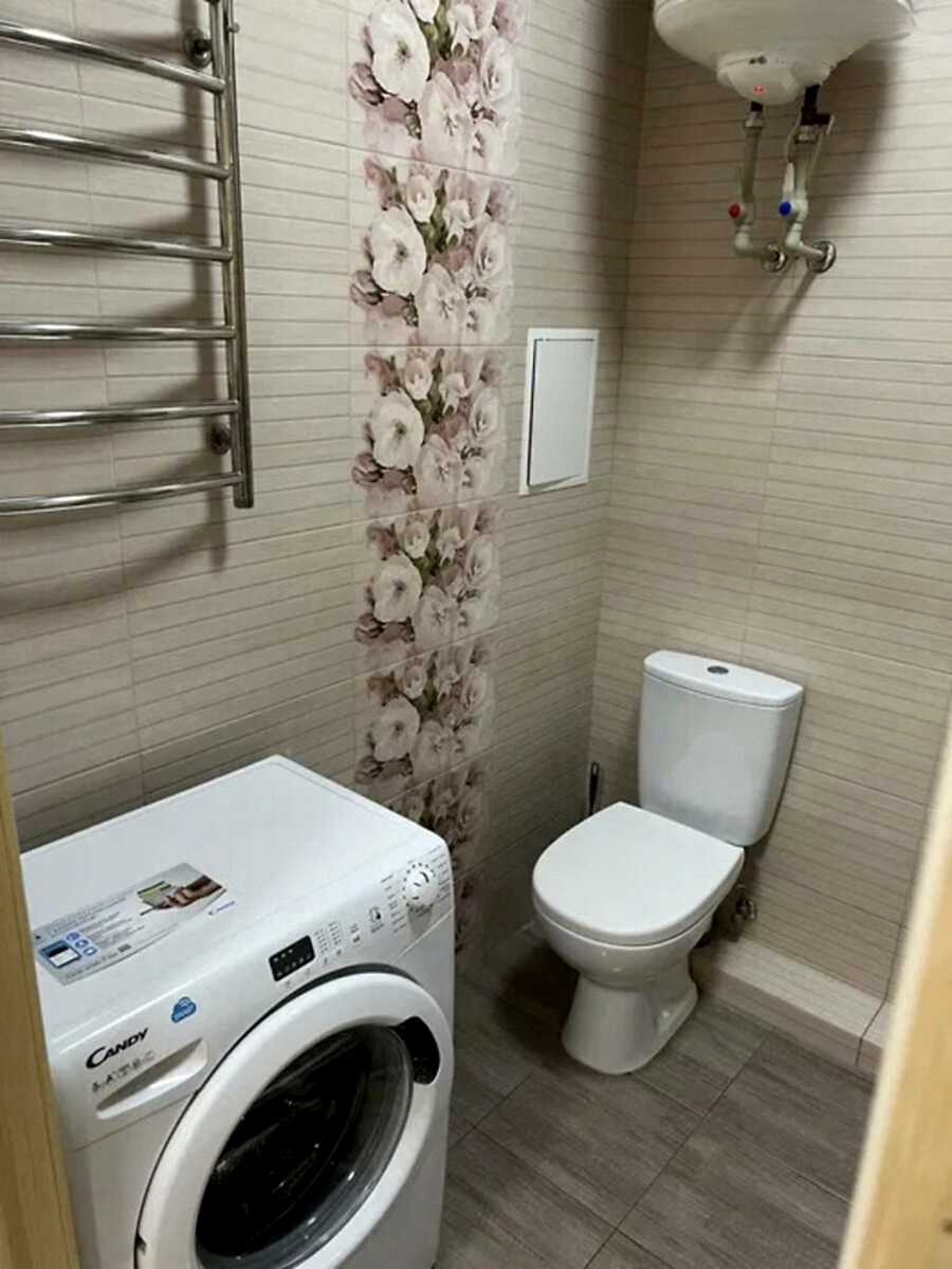 1877951472845997