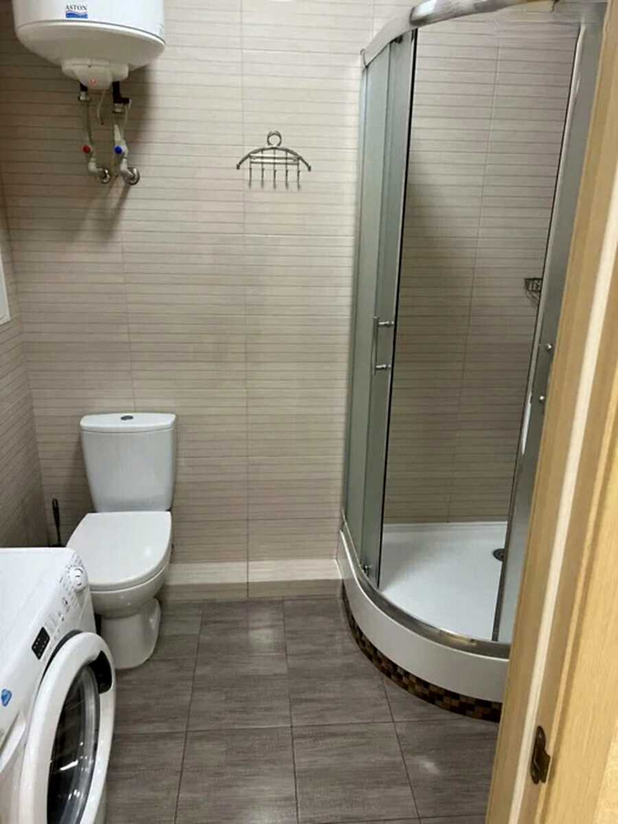 1877951473320615