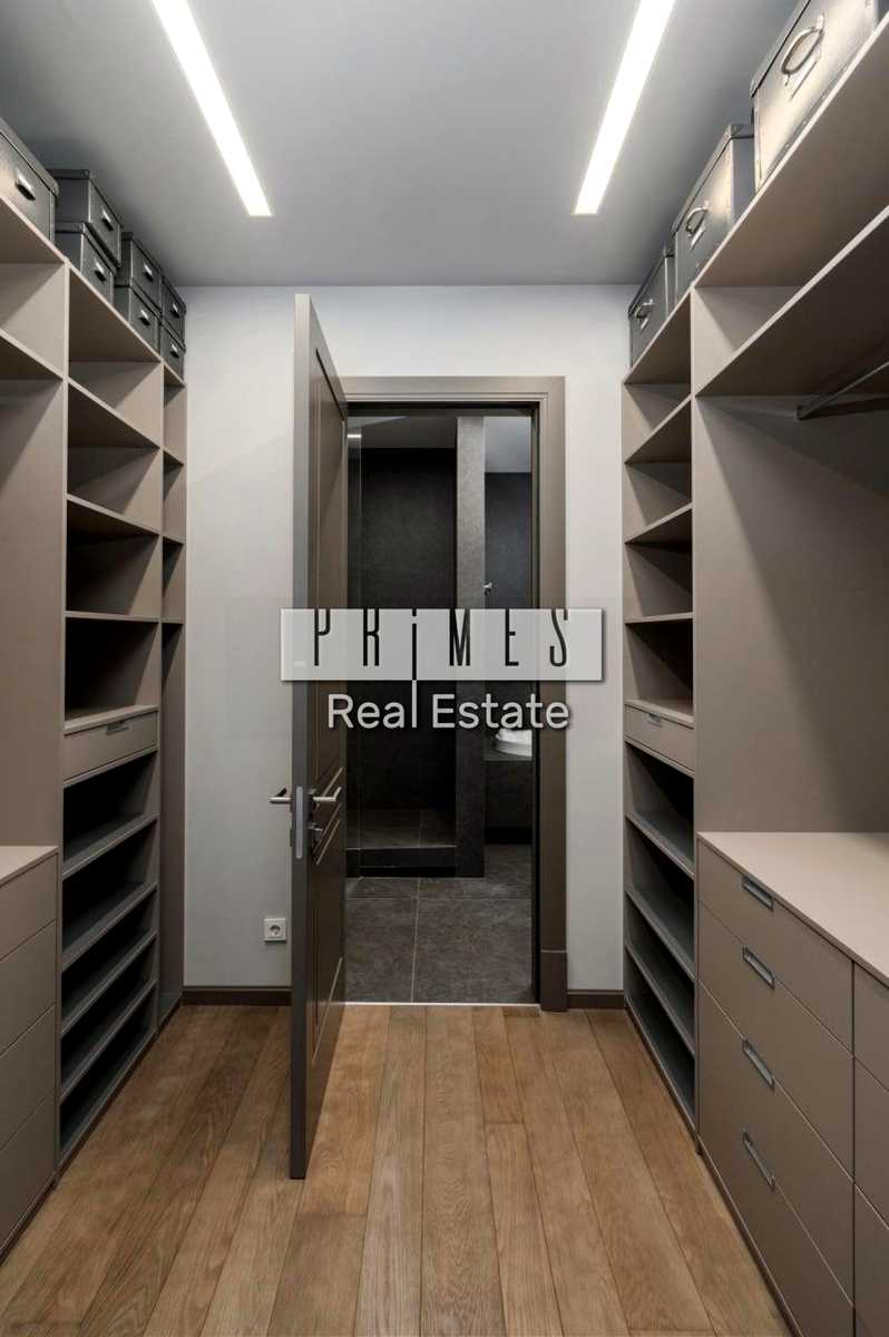 1877952236516256