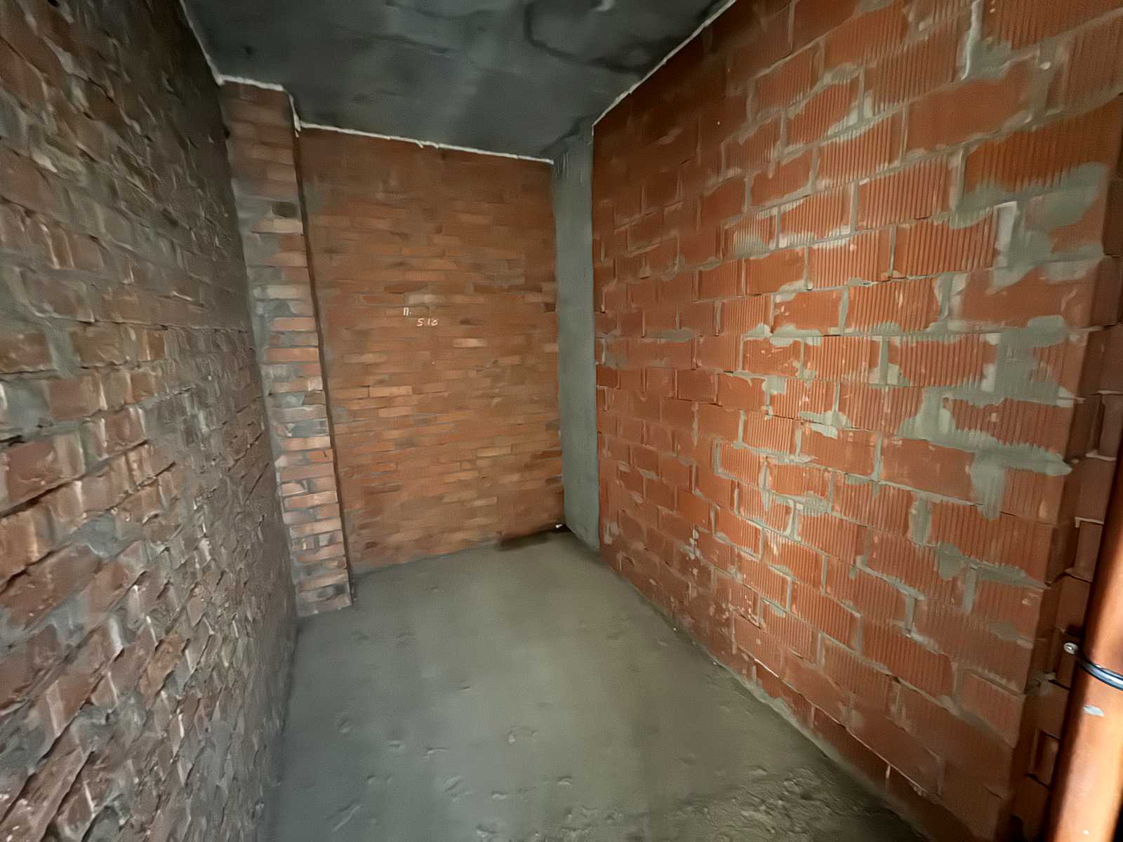 1877952395032193