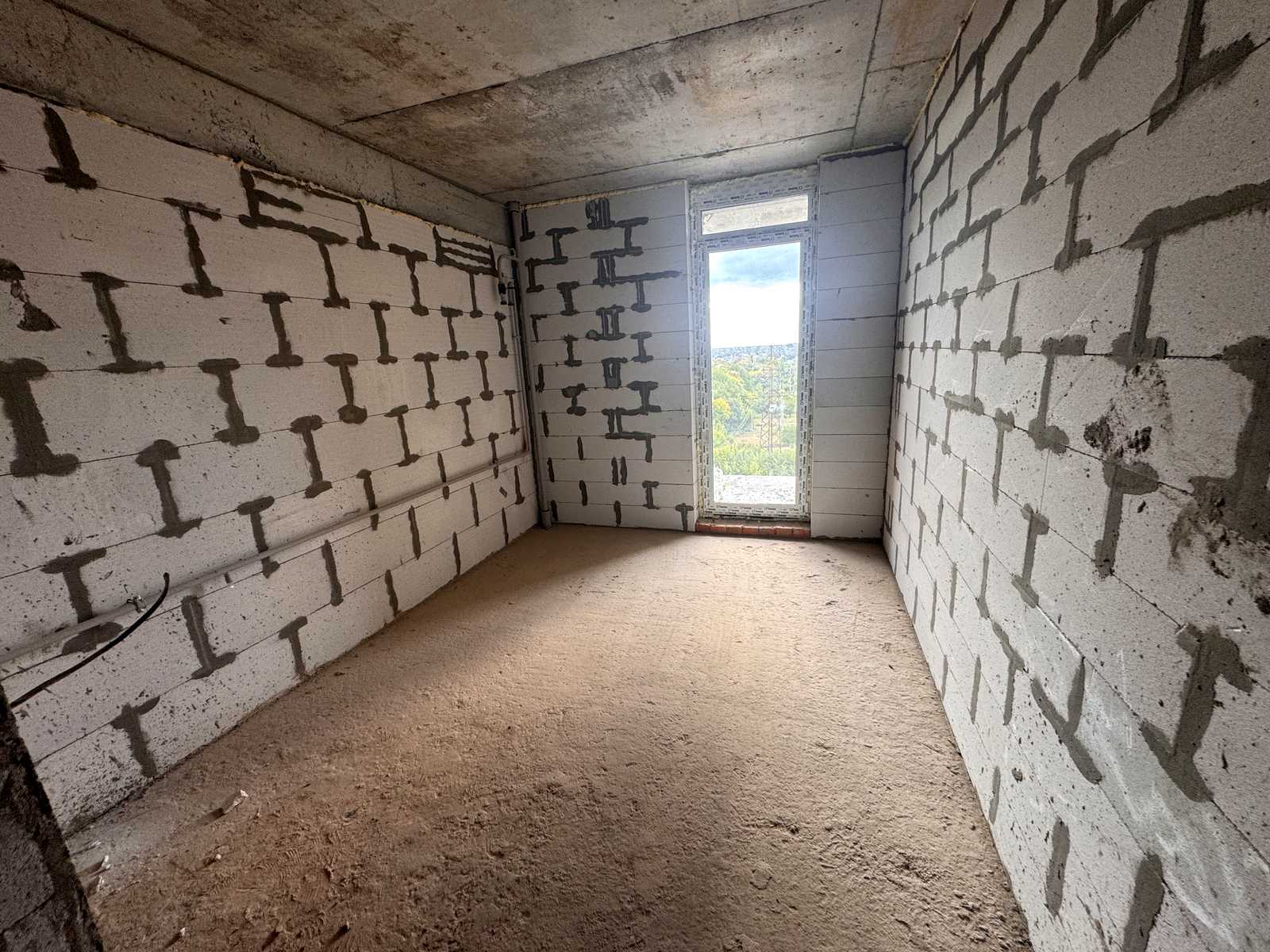 1877952397367908
