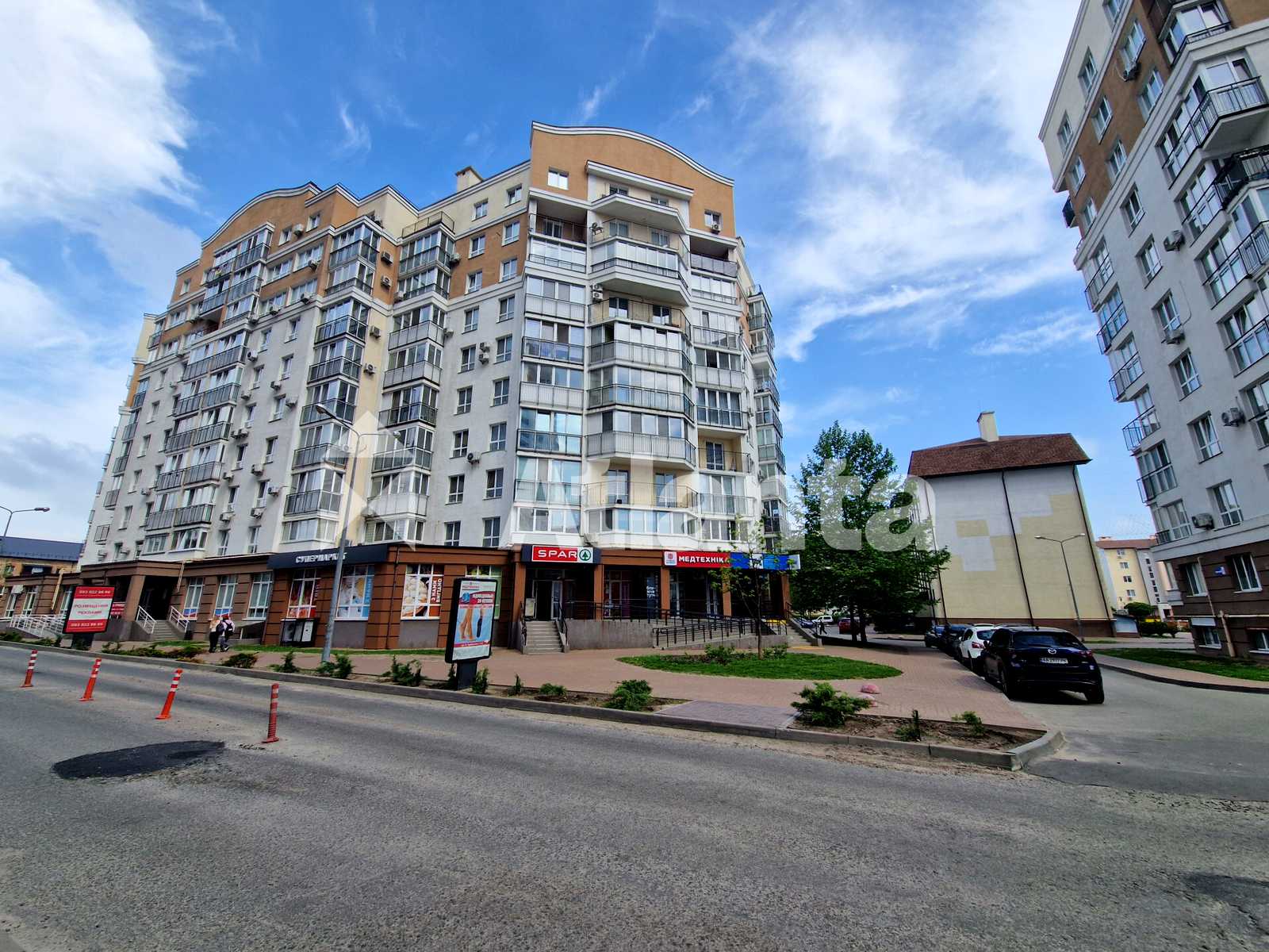 1877955114996489