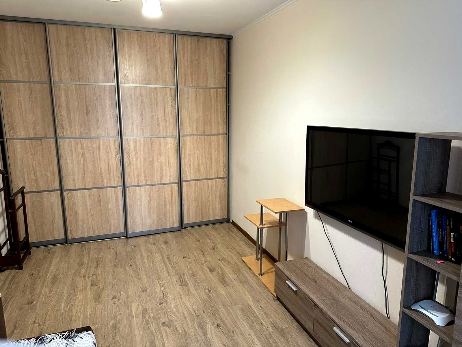 1877956108927035