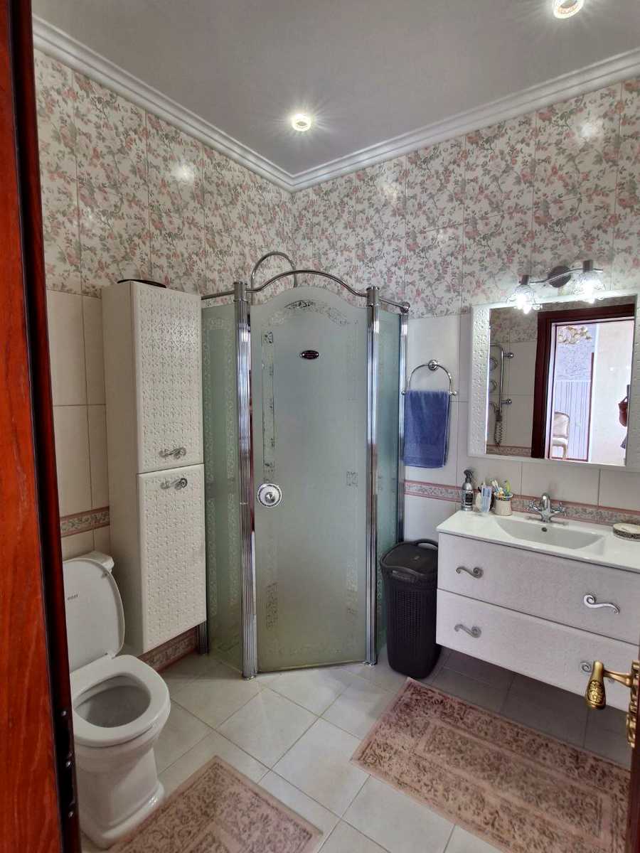 1877956216279916