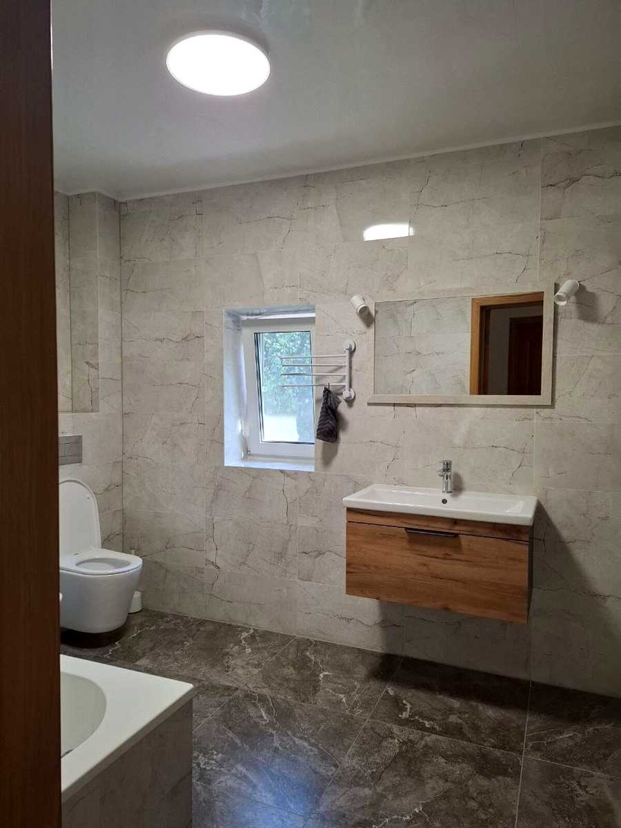 1877957362686676