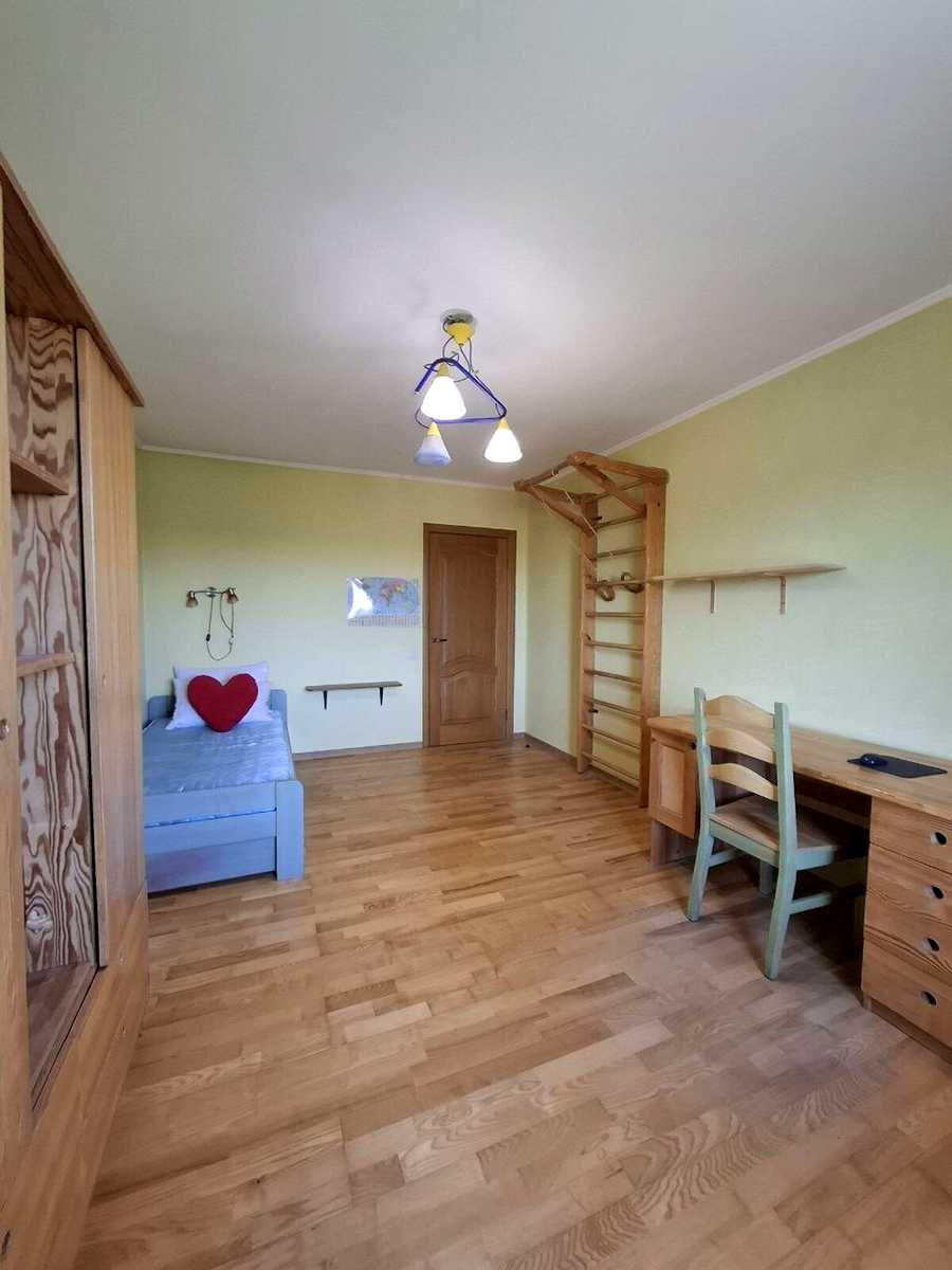1877957366307112