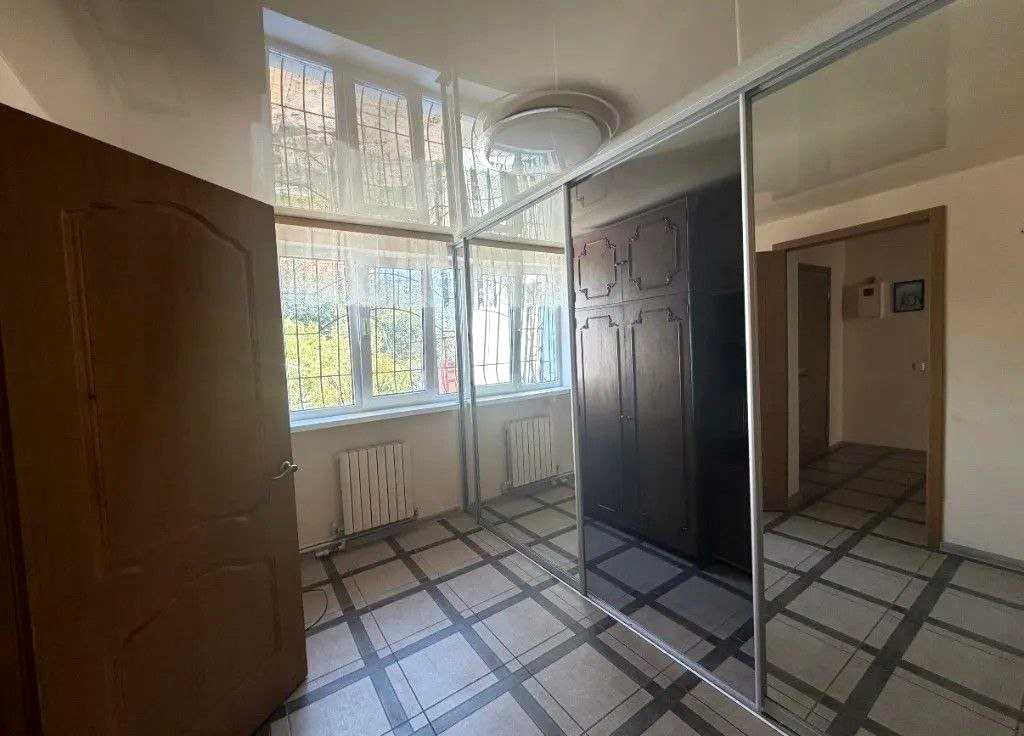 1877960521146933